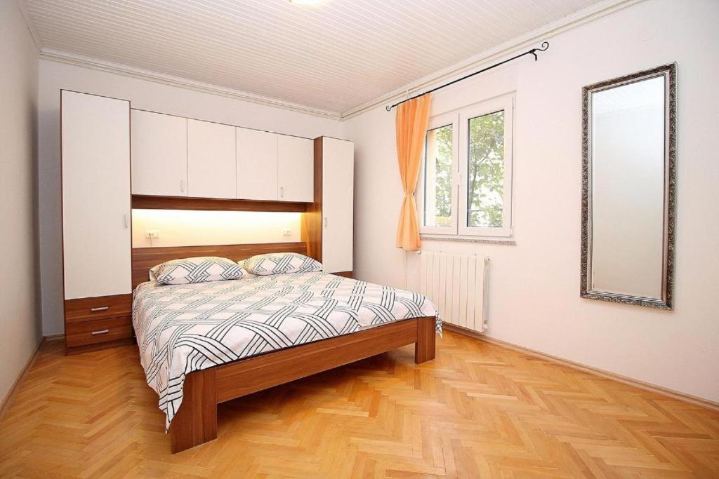 Villa Marietta Equino Donje Sitno Exterior photo
